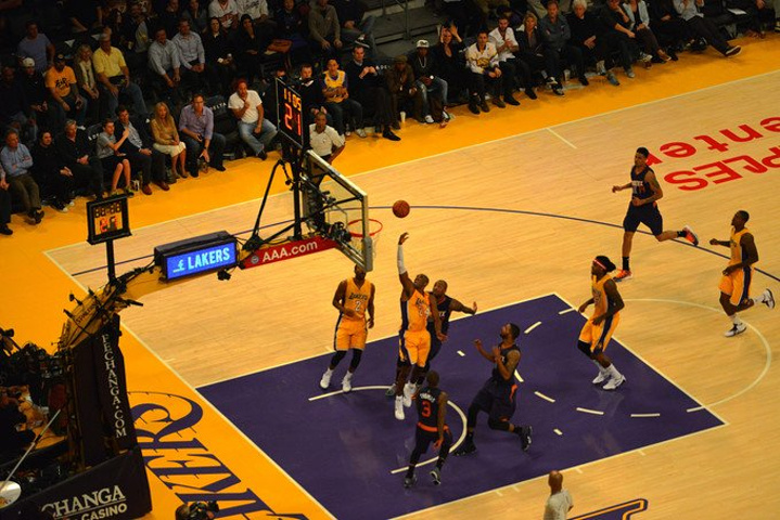 右侧中卫的 右侧中卫的