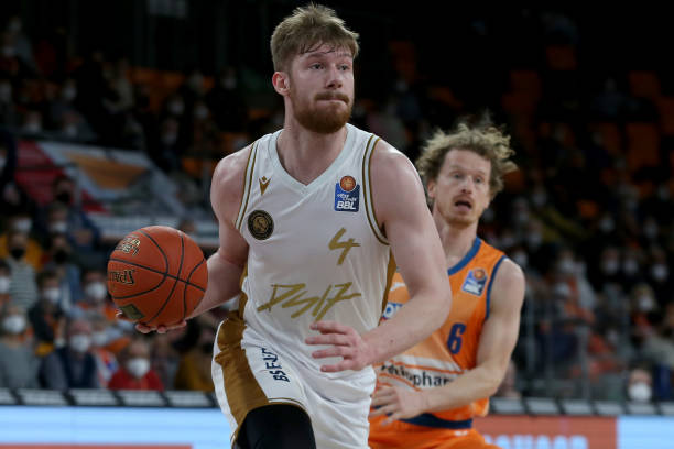 手防线的精 手防线的精