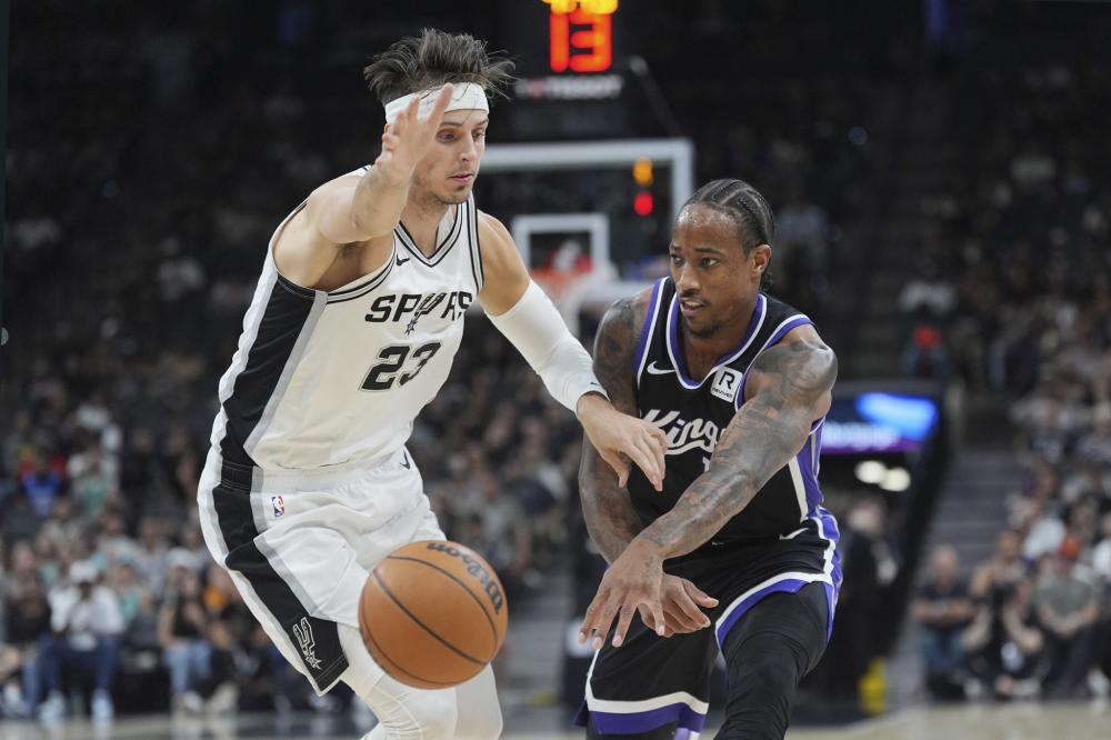 军狮子队依 军狮子队依